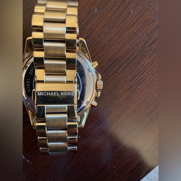 Michael Kors - Women’s Gold Watch - Picture 3 of 4